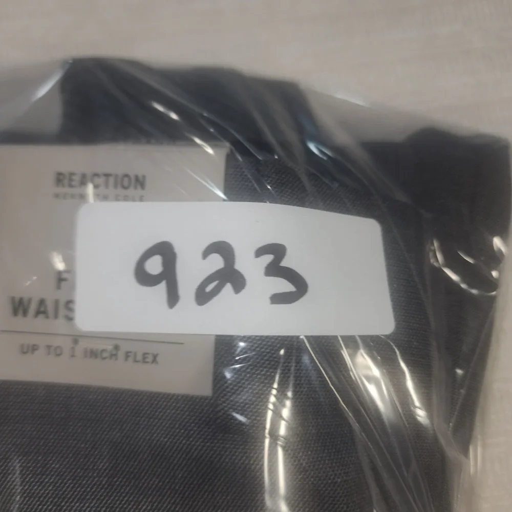 Kenneth Cole Reaction Mens 34x32 Slim Fit Stretch Dress Pants Medium Grey NWT